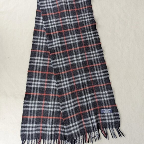 Burberry Unisex Winter Scarf Black – 100% Lambswool Check – Pre-Owned – Stylish - Picture 3 of 7